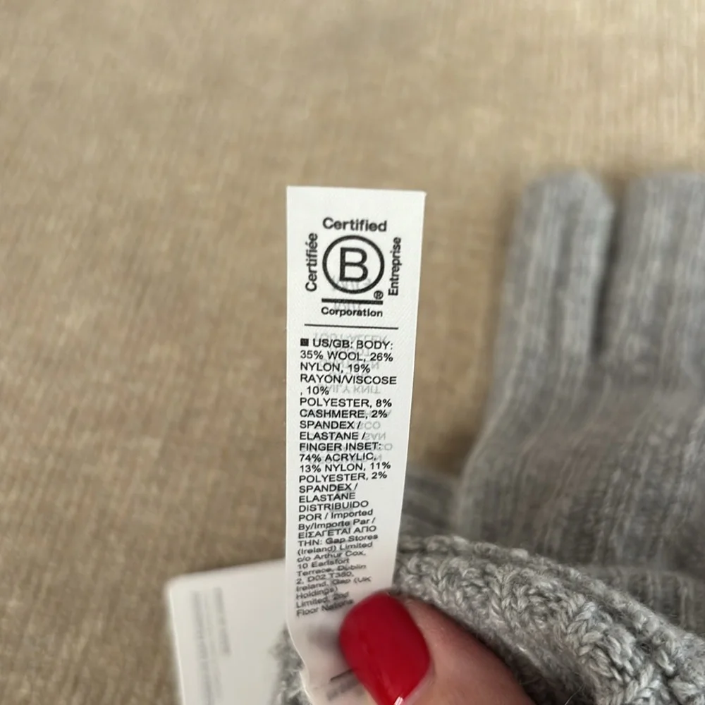 Athleta Daily Knit Gray & White Winter Gloves Size Medium - Large NWT Cozy Warm - Picture 6 of 7